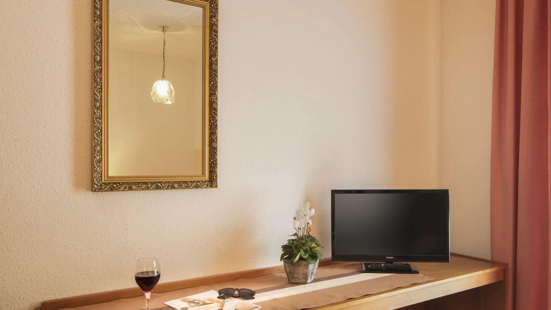 Hotel Zur Post Passau 3*,  Deutschland